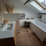 Maison De Charme Dans Joli Jardin Arbore De 300 M2 *