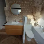 Maison De Charme Dans Joli Jardin Arbore De 300 M2 Criquebeuf-sur-Seine