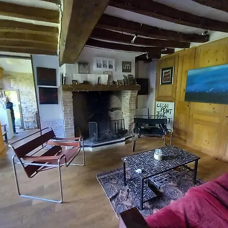 Maison De Charme Dans Joli Jardin Arbore De 300 M2