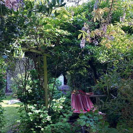 Vakantiehuis Maison De Charme Dans Joli Jardin Arbore De 300 M2