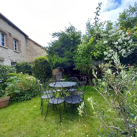 Maison Dans Petit Jardin Holiday home