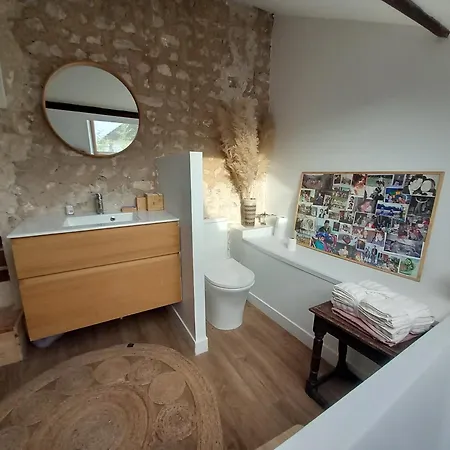 Maison Dans Petit Jardin Holiday home Criquebeuf-sur-Seine