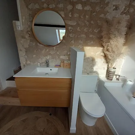 Maison De Charme Dans Joli Jardin Arbore De 300 M2 Criquebeuf-sur-Seine